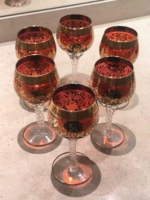Lindíssimo e requintado conjunto 6 copos pintados à mão