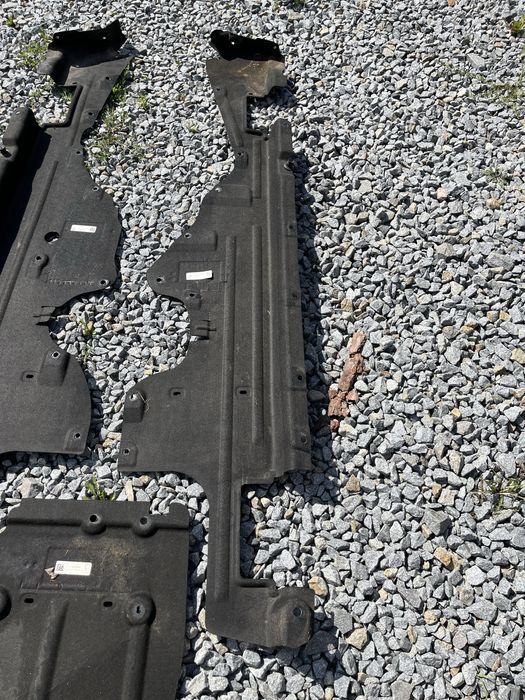 Захисти днища, захист днища правий лівий на Jeep Grand Cherokee WL