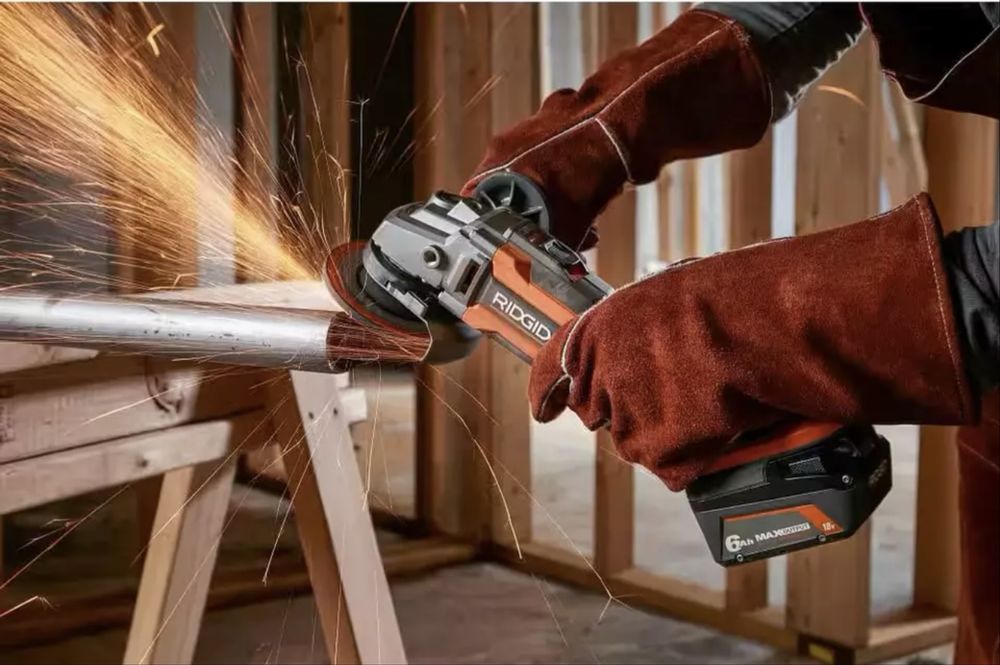 Акумулятор, акб Gen2 MaxOutput 18B Li 4.0 Ач Ridgid/AEG R840040