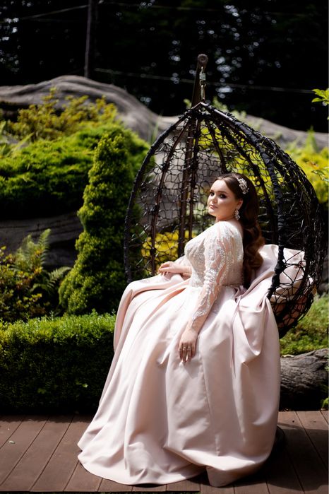 Шикарна випускна сукня, в єдиному екземплярі пошита  під замовлення