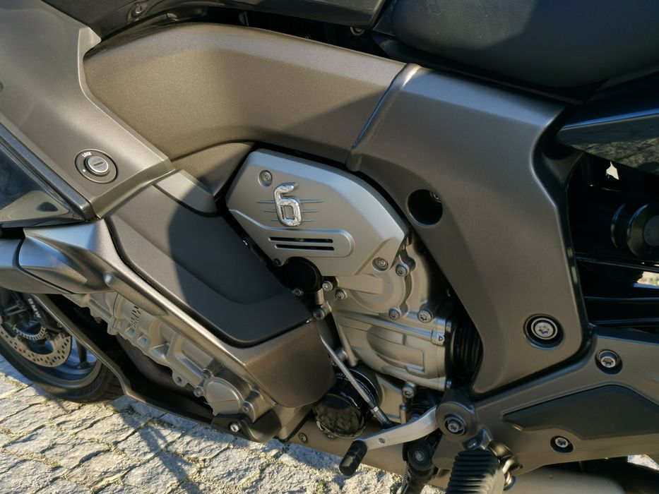 BMW K1600GT apenas 30mil kms