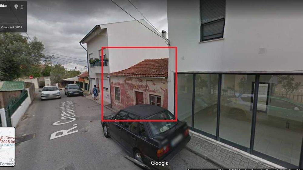 Casa para Reconstrução (Coimbra)