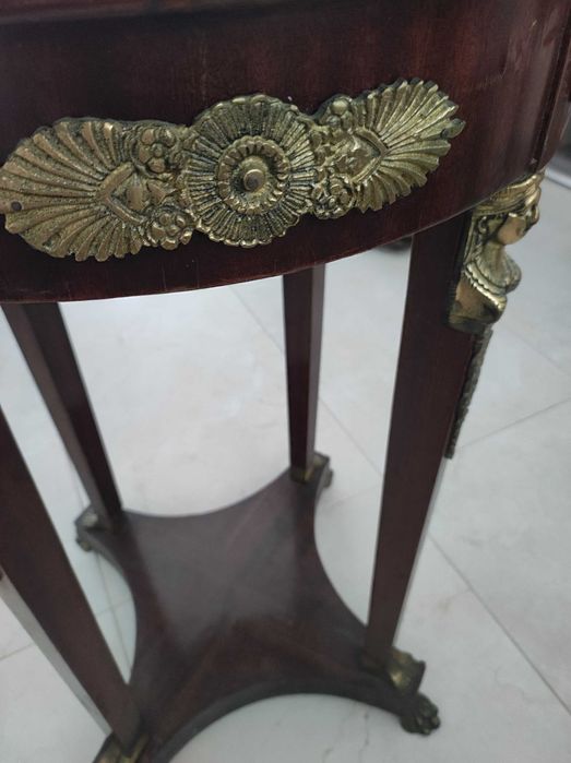 Mesa redonda decoração