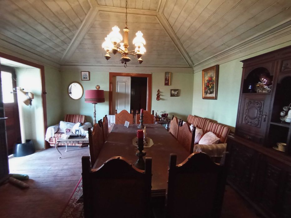 Vende-se Moradia