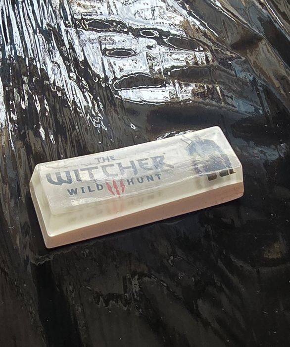 Keycap wiedźmin na Shift/ klawisz