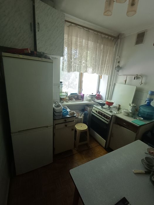 продаж 3к квартира вул Інститутська