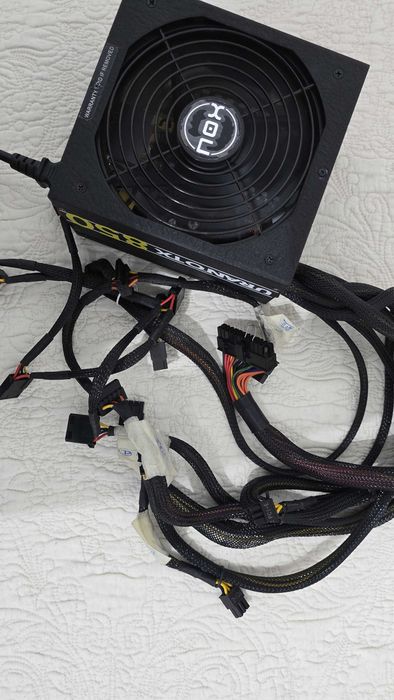 Fonte de alimentação URANO TX 850W para torre de computador