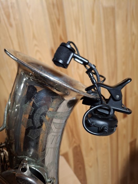 Микрофон / радиосистема для духовых  инструментов Samson