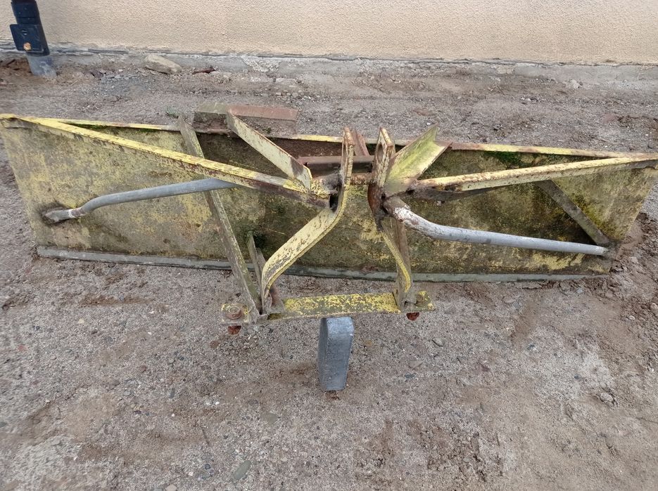 Pług do odśnieżania