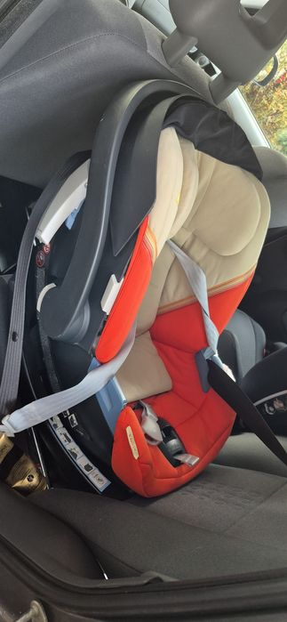 Fotelik Cybex Aton 5 z bazą