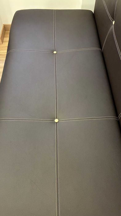 Sofá castanho 2 lugares