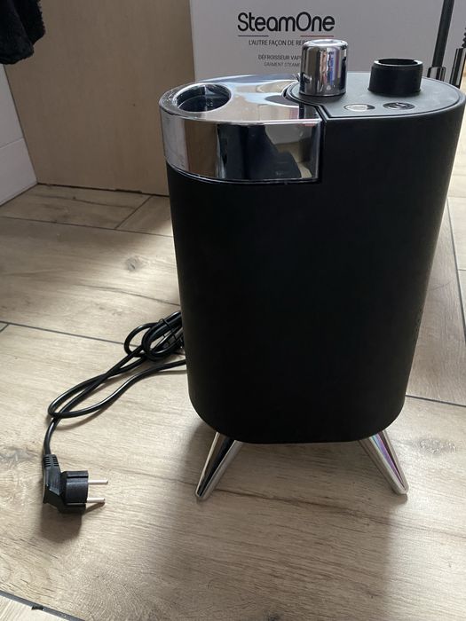 SteamOne EUMI100B- Nowa Parownica!!! Dwa razy używana