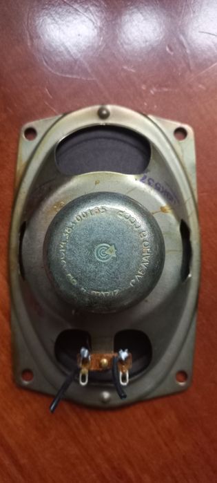 Динамики 2ГДШ - 4 8 Ом. Цена за 2 шт. Отличное состояние.