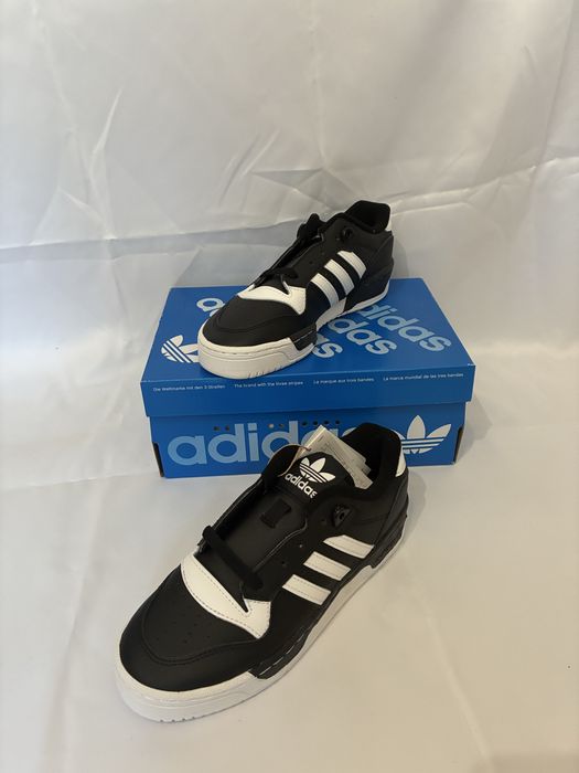 Buty adidas livarly low rozmair 37,5