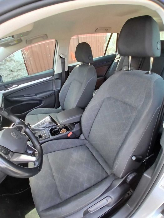 VW Golf 2.0 TDI 2023 com garantia da VW até fev. De 2029 , 95000km pneus continental mudados há 10000 km