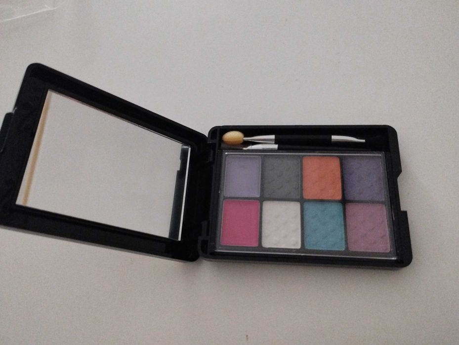 Maquilhagem hello kitty64739566371971121