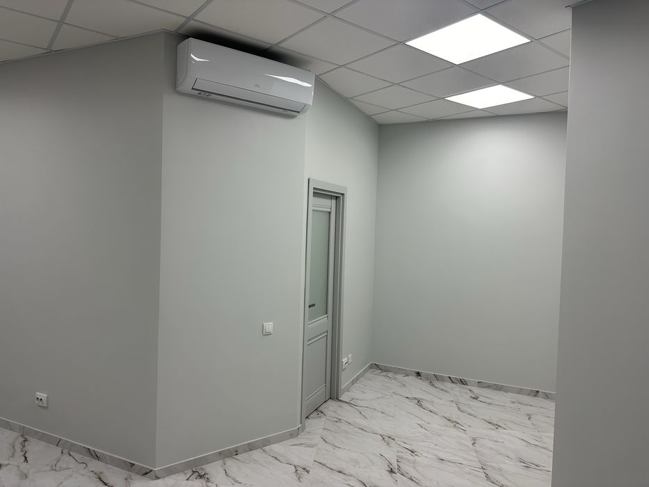 БЦ «КУТ» терміновий продаж з ремонтом!