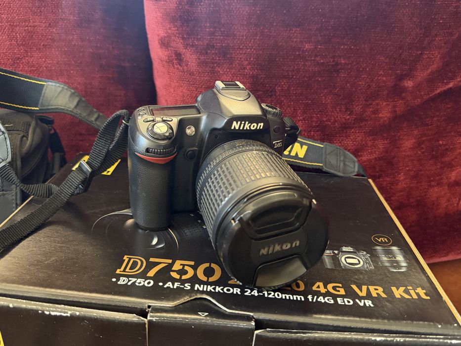 Nikon D750 + AF-S Nikkor 24-120mm f/4G ED VR (Повний комплект)