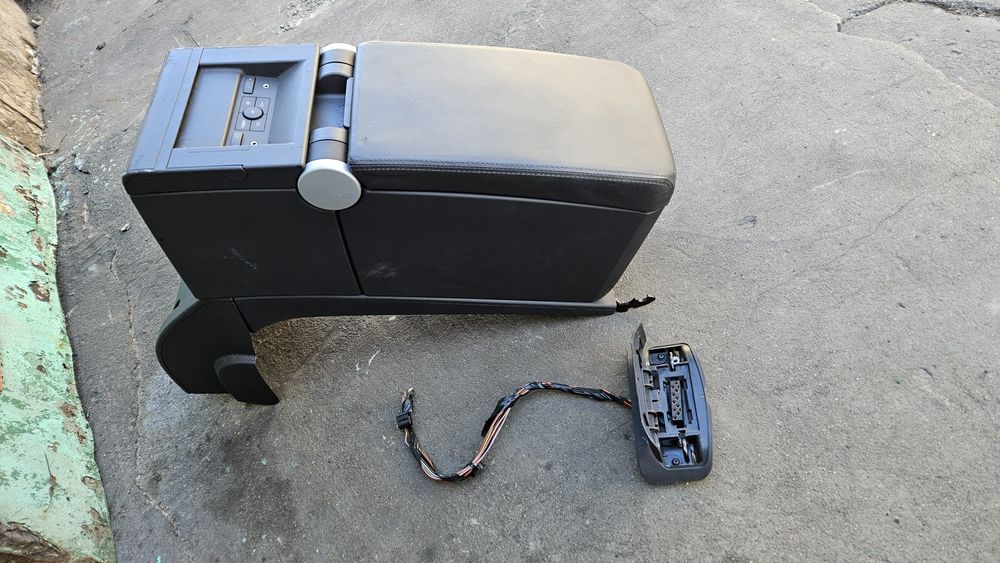 Lodówka chłodziarka skóra skórzana kompletna opel signum Mogilno