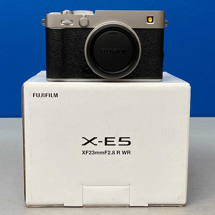 Fujifilm X-E5 (Corpo) - 40.2MP | NOVA | 3 ANOS DE GARANTIA