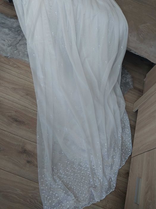 Haftowana biała firana na taśmie na wysokość 265 cm, markizeta, nowa