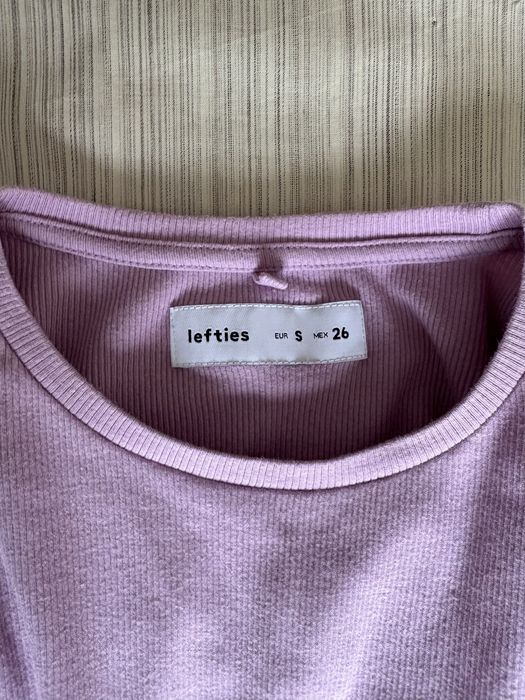 T-shirt body lilás com folhos Lefties