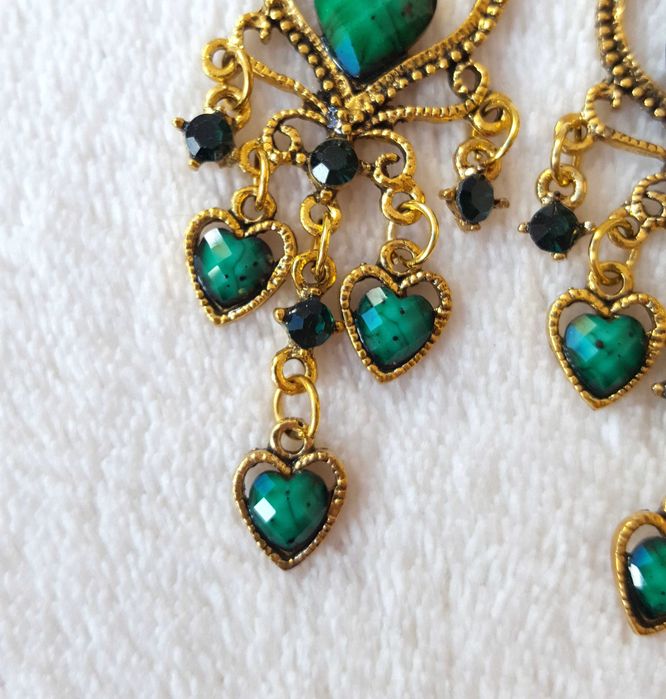 Eleganckie długie kolczyki złoty zielony kolor serce retro boho orient