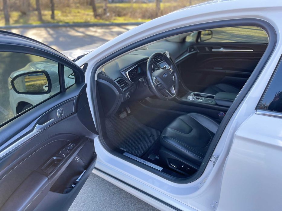 Ford Fusion 2.0 Hybrid CVT Titanium 2019 гібрид елктро