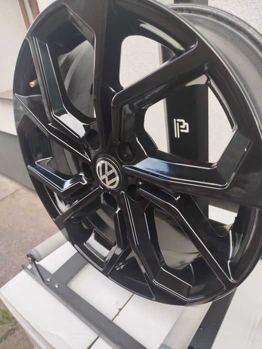 A440#Alufelgi Uzywane  17" 5x112 Et 40 7J Vw Skoda Audi