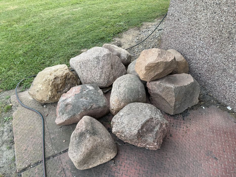 Kamienie polne, ogrodowe, głazy ozdobne na skalniak