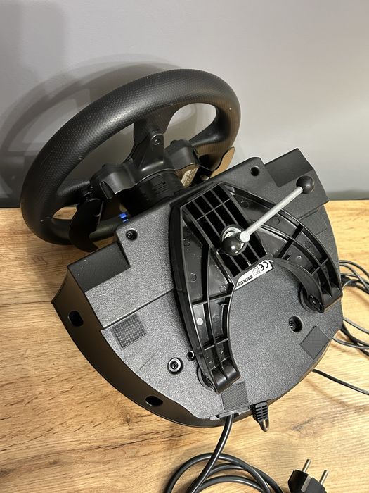 Kierownica thrustmaster t300