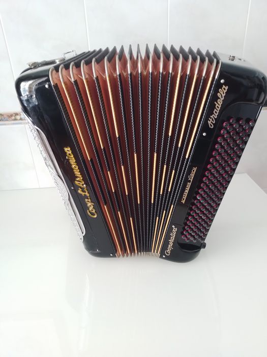 Acordeon/Acordeão     Coop. L' Armonica