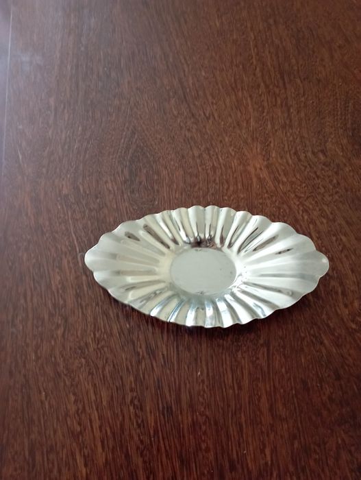 Vendo molheira vidro base inox muito antiga