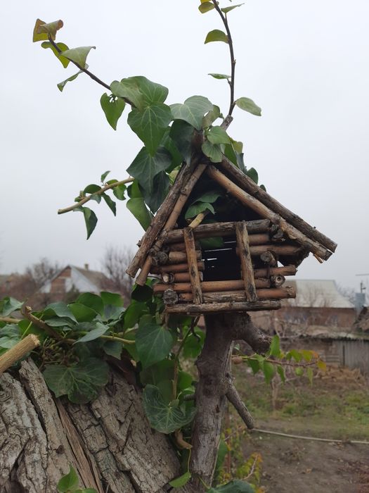 Казкова хатинка для птахів та тваринок. Ручна робота