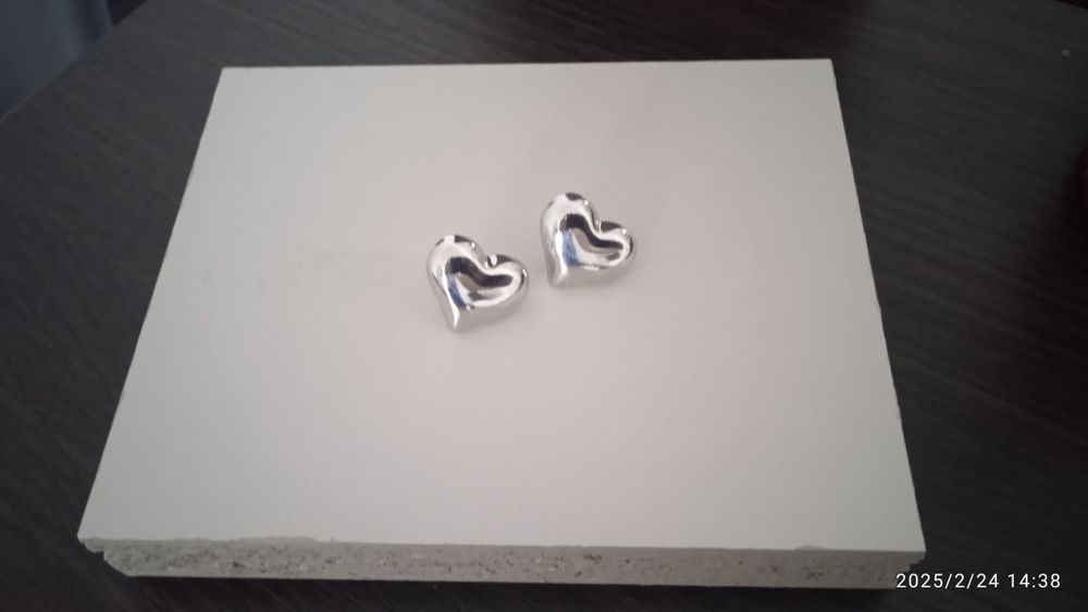 Продам сережки  у формі серця
