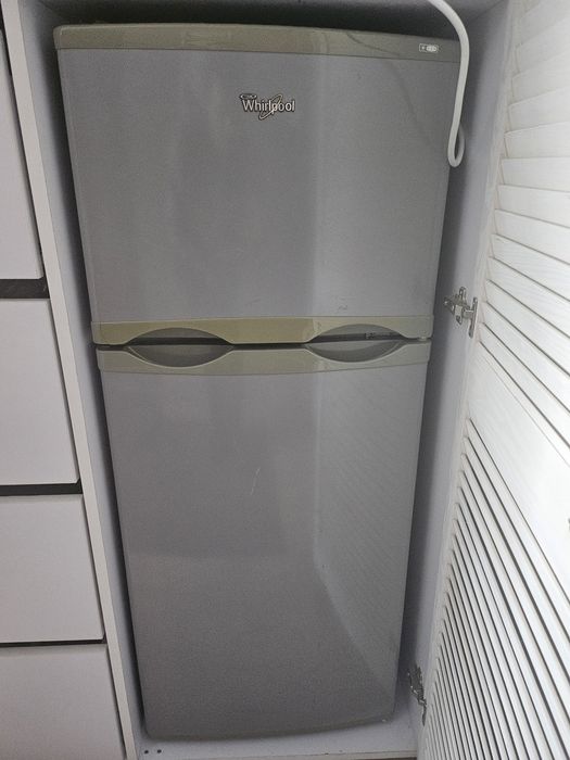 Lodówka Whirlpool 120x50