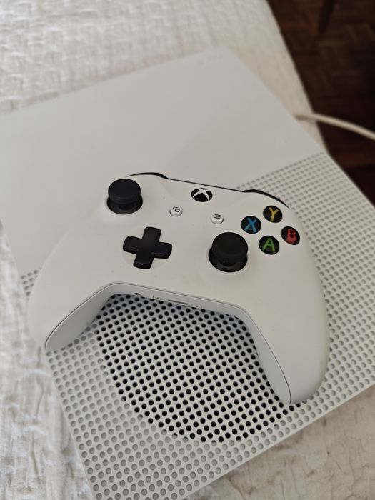 Xbox One S, 1Tb.