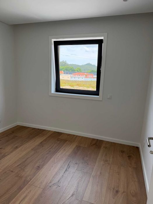 Apartamento T2 NOVO para arrendamento
