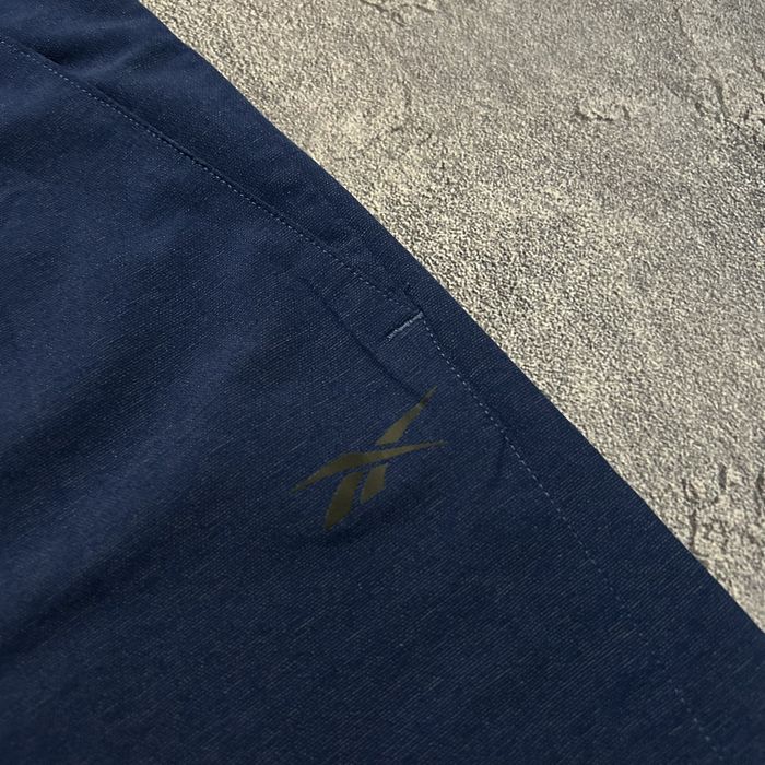 Дуже класні спортивні шорти REEBOK, M-size original НОВИЙ стан