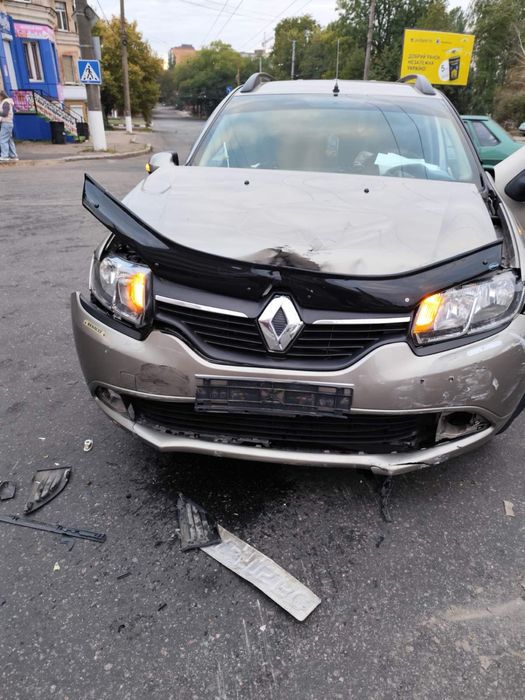 Renault Logan 2013 після ДТП