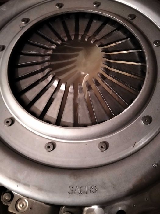 Комплект щеплення. Корзина та вижимний підшипник