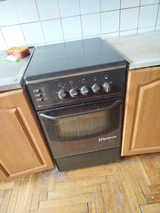 Kuchenka gazowa 4 palnikowa sprawna