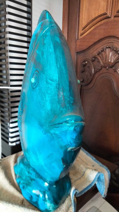 Peixe azul decorativo