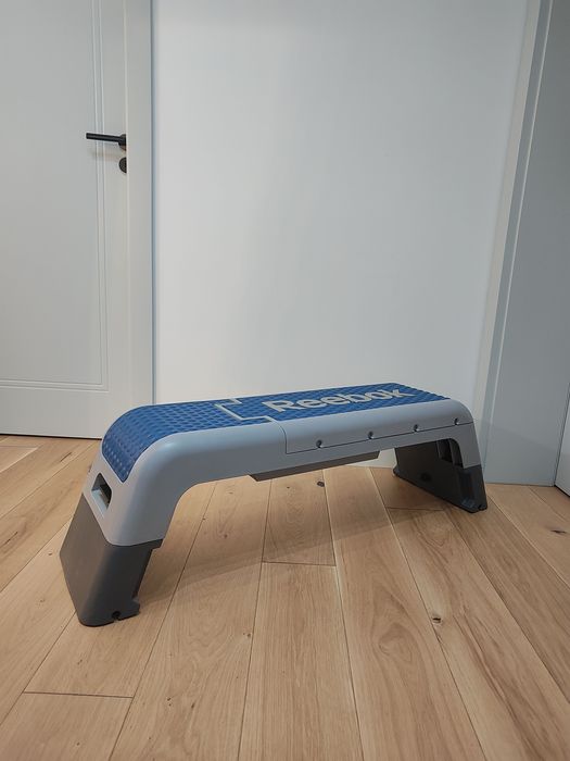 Step regulowany z funkcją ławki/ reebok