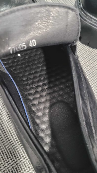 Sapatos pretos para homem