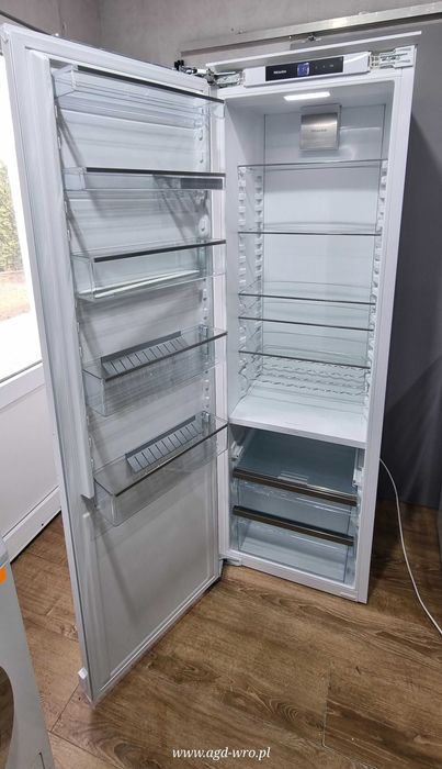 Chłodziarka / Lodówka do zabudowy Miele K 7743 E, LED, JAK NOWA