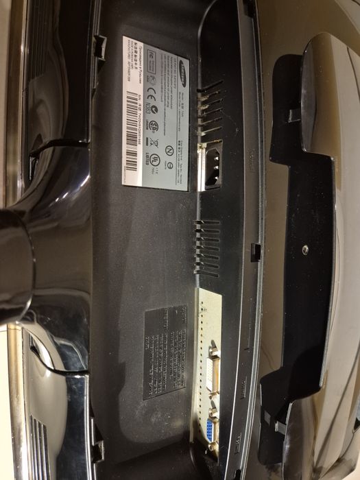 Monitor Samsung 22 cale sprawny