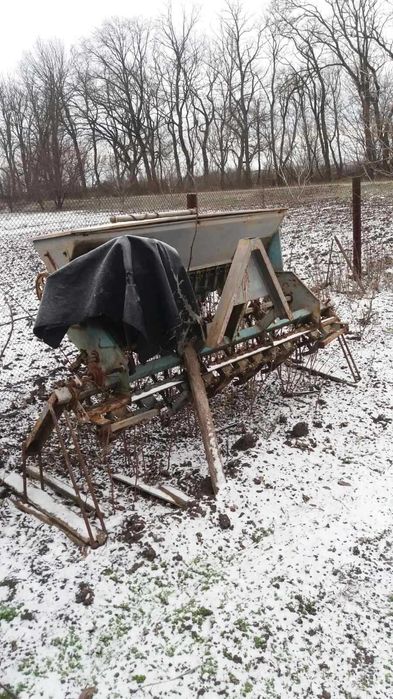 Сівалку навісну СН-1,6, КРН-3 рядки, борона дискова 1,2м, плуг, БЗТС-1