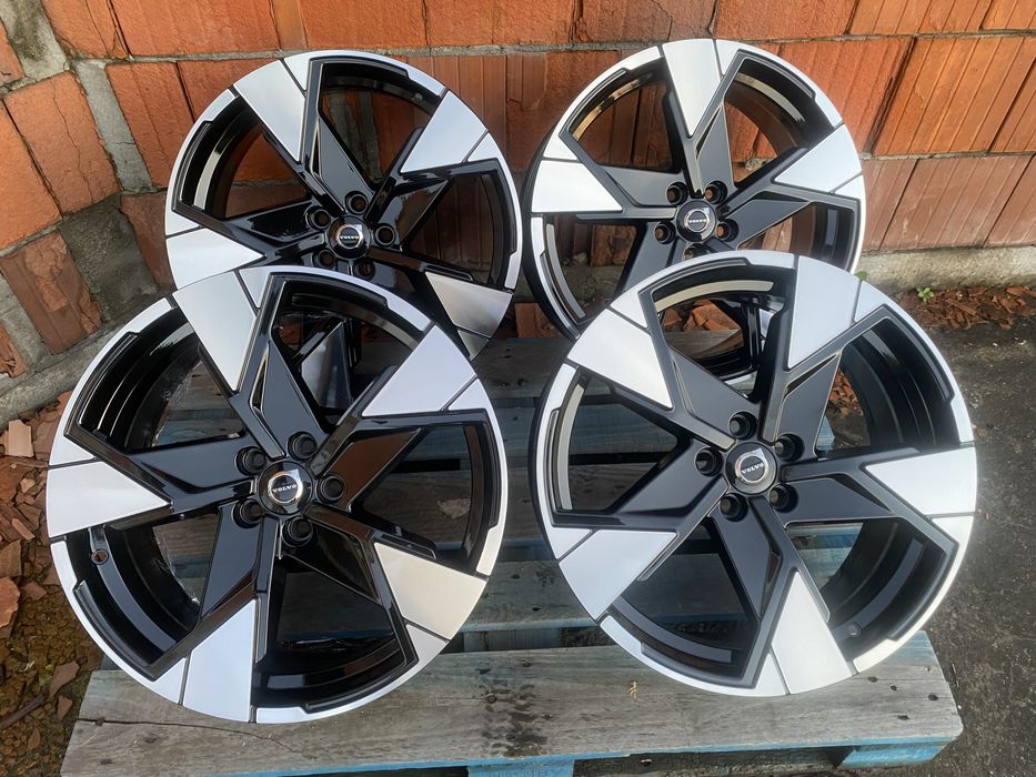 Oryginalne felgi aluminiowe 20 cali Volvo EX30  xc40 v60  Xc60 5 x108