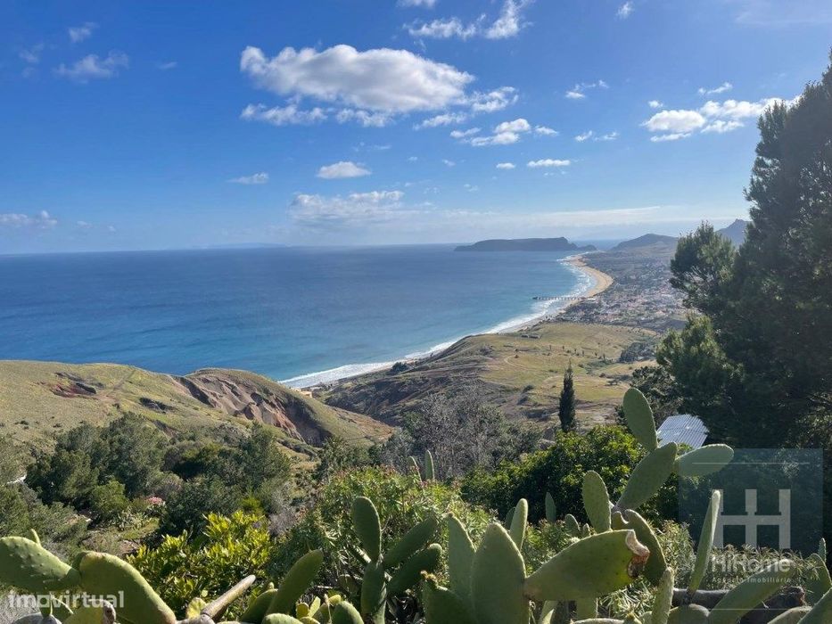 Moradia T2 para Recuperar com Vista Desafogada - Porto Santo